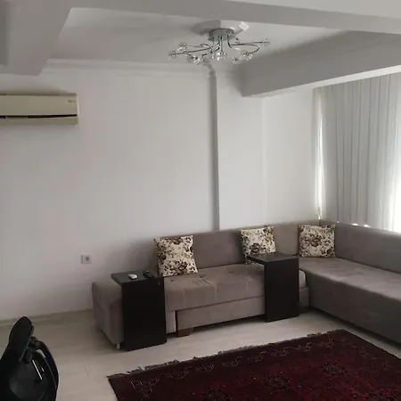 Castle81homes Red, Sea View Flat