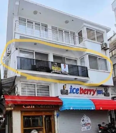 Castle81homes Red, Sea View Flat 马尔马里斯